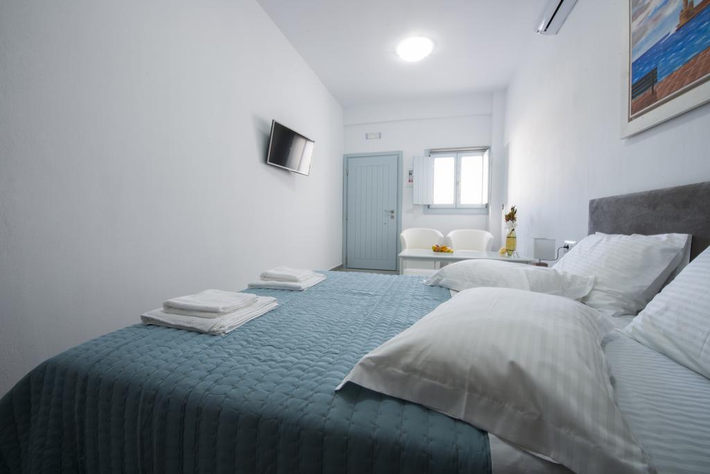 Sea And Sand Villas Monolithos Habitación foto